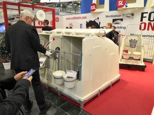 Hdpe συνήθειας περιστροφική φορμάροντας φόρμα που κάνει για τη μάνδρα βοοειδών ζωικού κεφαλαίου